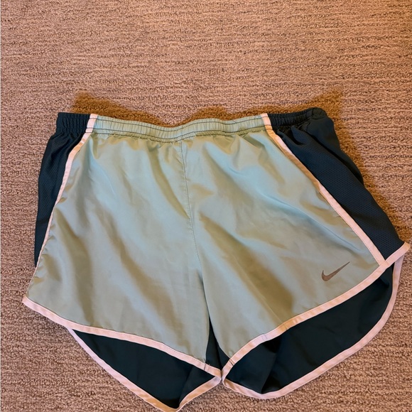 Nike dri fit shorts - Picture 1 of 4